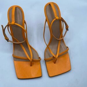 Bottega Veneta Leather Strappy Thong Sandals